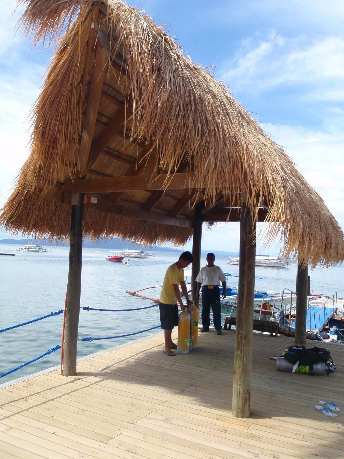 大帆船亚洲潜水度假村酒店 波尔多·格尼拉 外观 照片